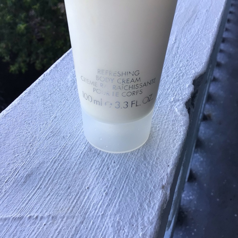 Dolce & Gabbana Light Blue Refreshing Body Cream - Made in Germany - Used - Picture 3 of 6